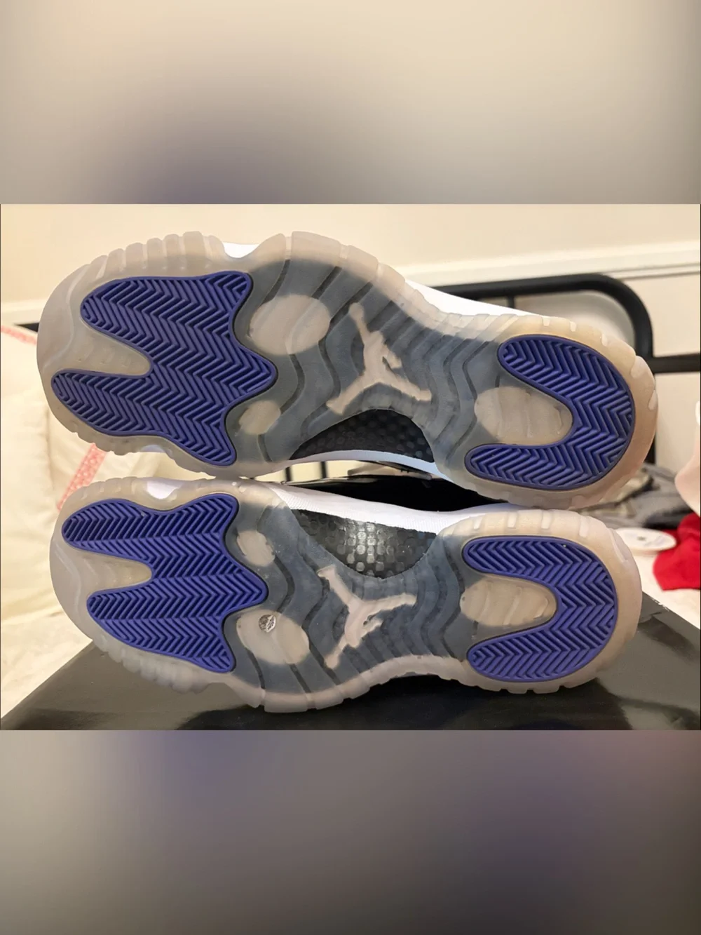 Jordan 11 Concord Retro Size 10 excellent condition